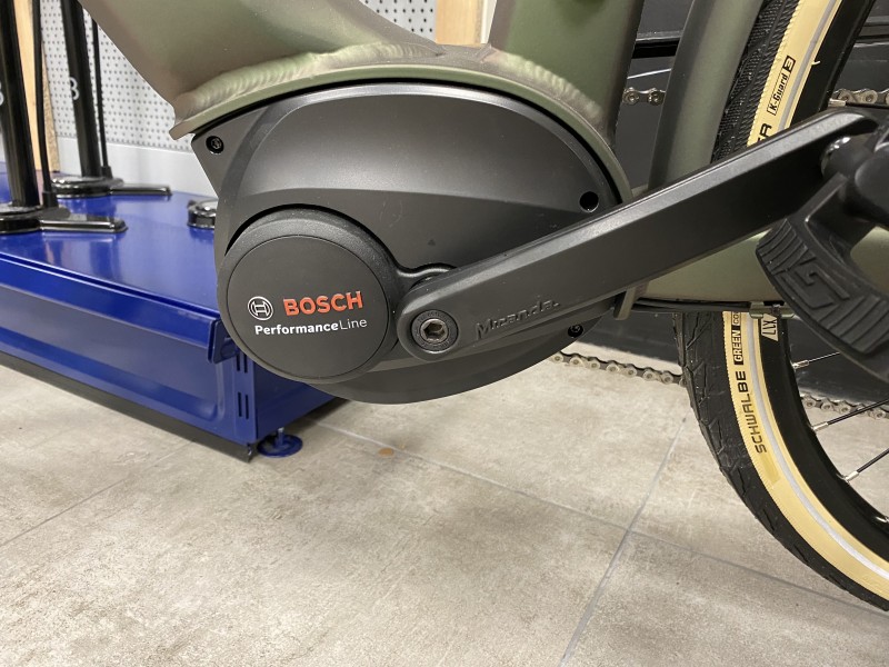 Velo de ville, Granville E excellence, 25 perf moteur Bosch, performance vert kaki, selle ultra confort à montpellier proche de Saint-Jean de védas