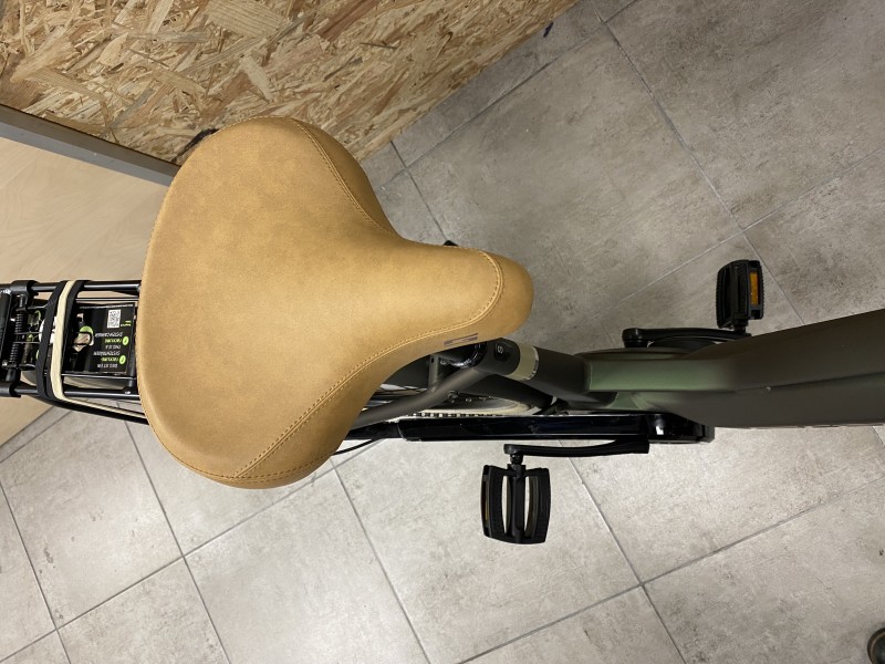 Velo de ville, Granville E excellence, 25 perf moteur Bosch, performance vert kaki, selle ultra confort à montpellier proche de Saint-Jean de védas