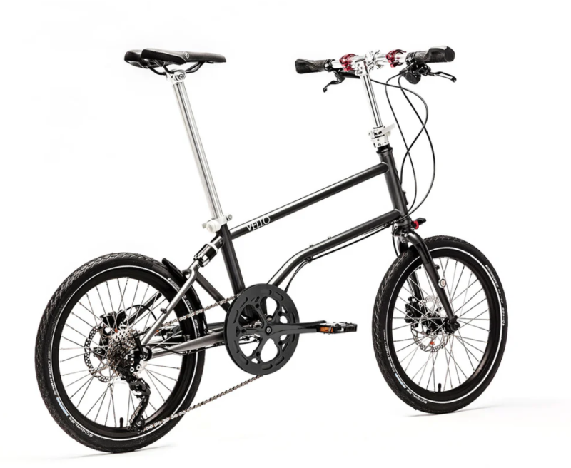 Découvrez chez Uni-Recycle le vélo urbain pliant VELLO BIKE Rocky avec porte bagage, sur Montpellier dans le 34